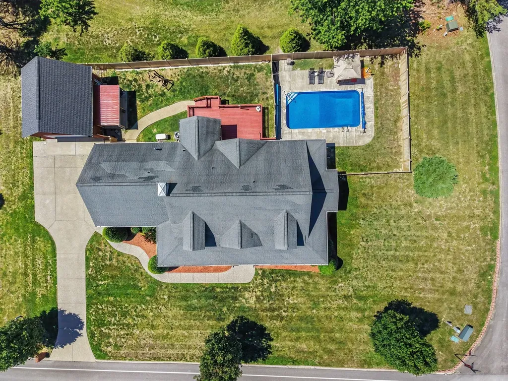 2009 Brunswick Drive Lebanon TN 37087