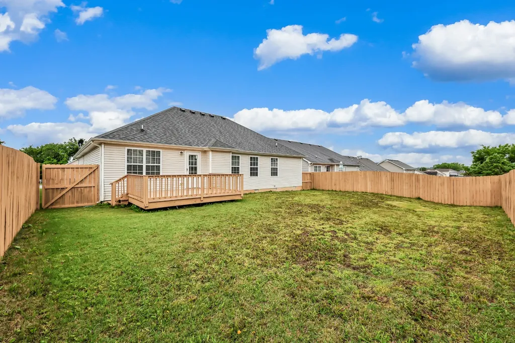 2625 Arthurs Court Clarksville TN 37040