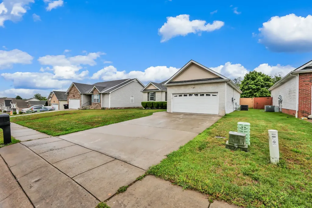 2625 Arthurs Court Clarksville TN 37040