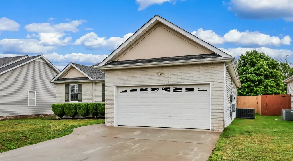 2625 Arthurs Court Clarksville TN 37040