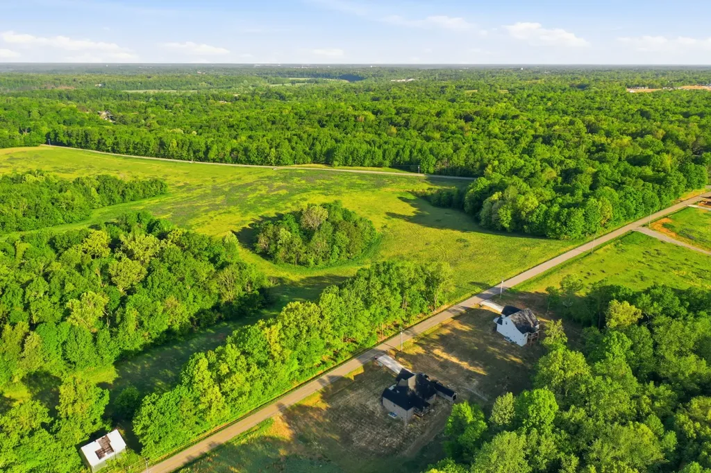 6 Gholson Road Clarksville TN 37043