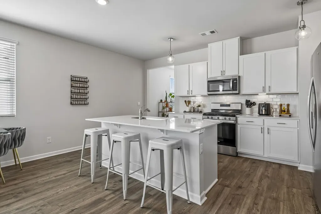 7383 Lang Avenue White House TN 37188