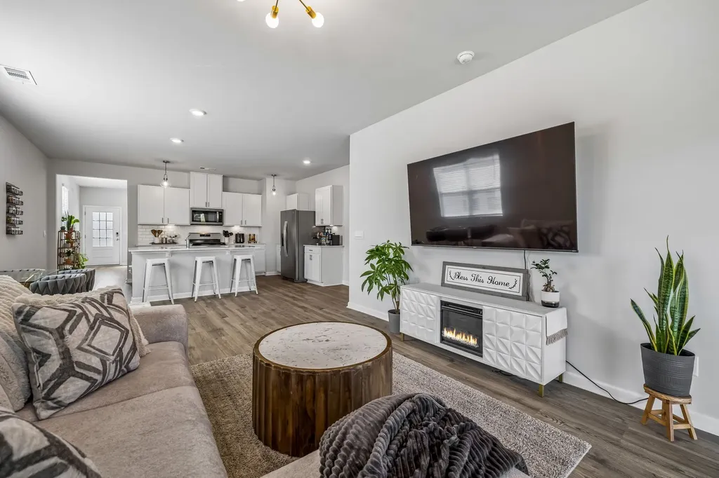 7383 Lang Avenue White House TN 37188