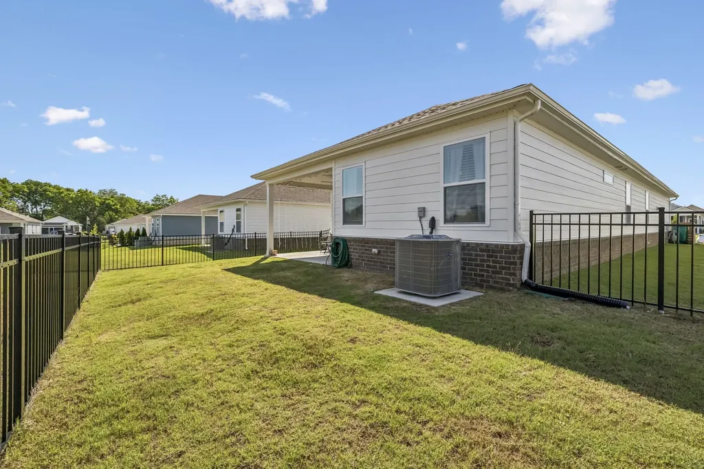 7383 Lang Avenue White House TN 37188