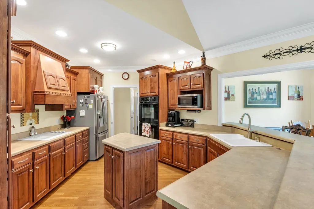 2828 Bains Road, E Hillsboro TN 37342