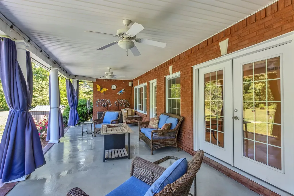 2828 Bains Road, E Hillsboro TN 37342