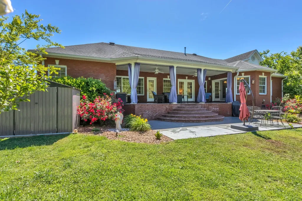 2828 Bains Road, E Hillsboro TN 37342