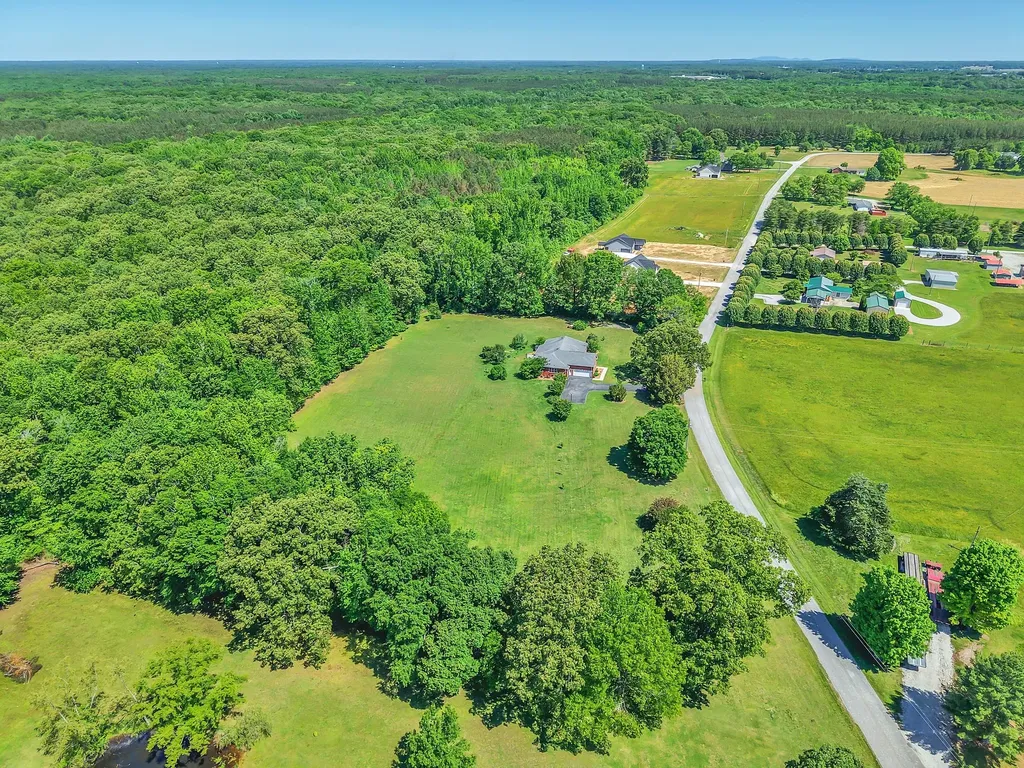 2828 Bains Road, E Hillsboro TN 37342