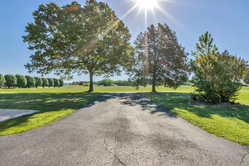 2828 Bains Road, E Hillsboro TN 37342