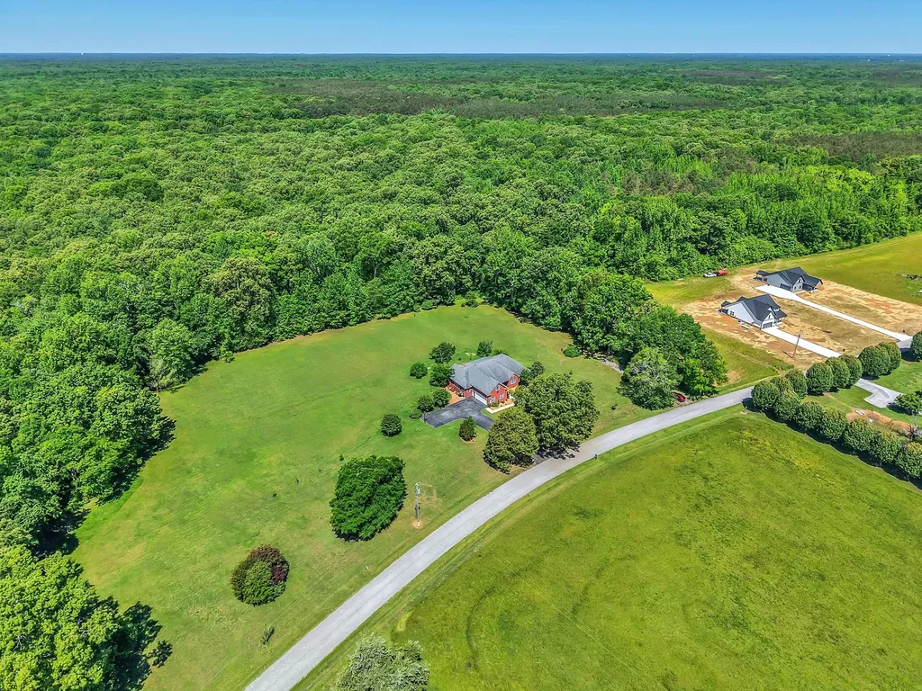 2828 Bains Road, E Hillsboro TN 37342