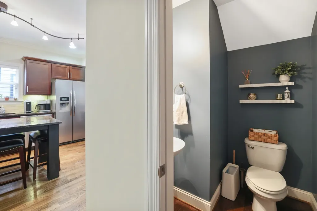1707A 14th Ave, S Nashville TN 37212