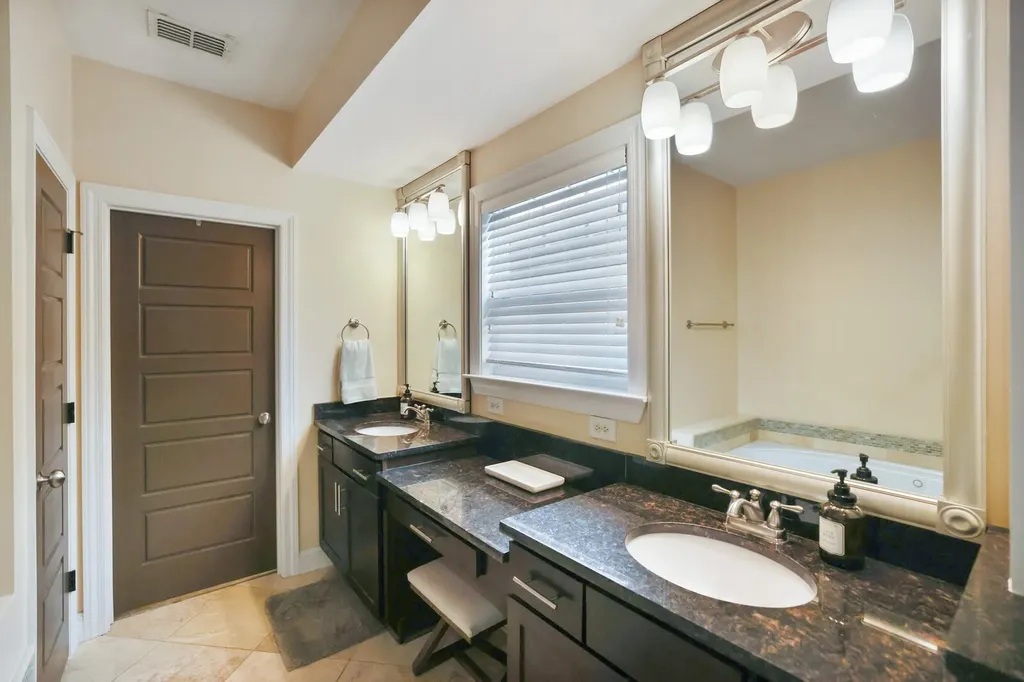 1707A 14th Ave, S Nashville TN 37212