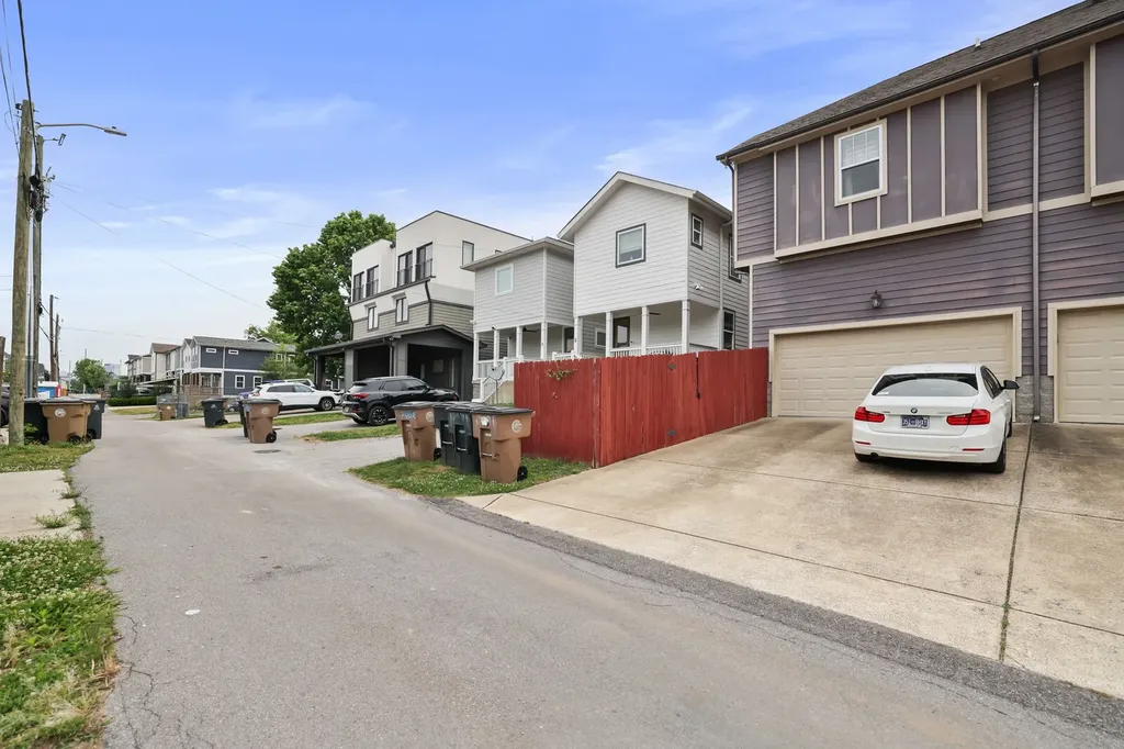 1707A 14th Ave, S Nashville TN 37212