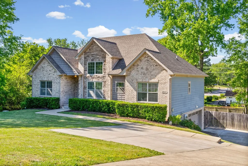 2097 Landon Road Clarksville TN 37043
