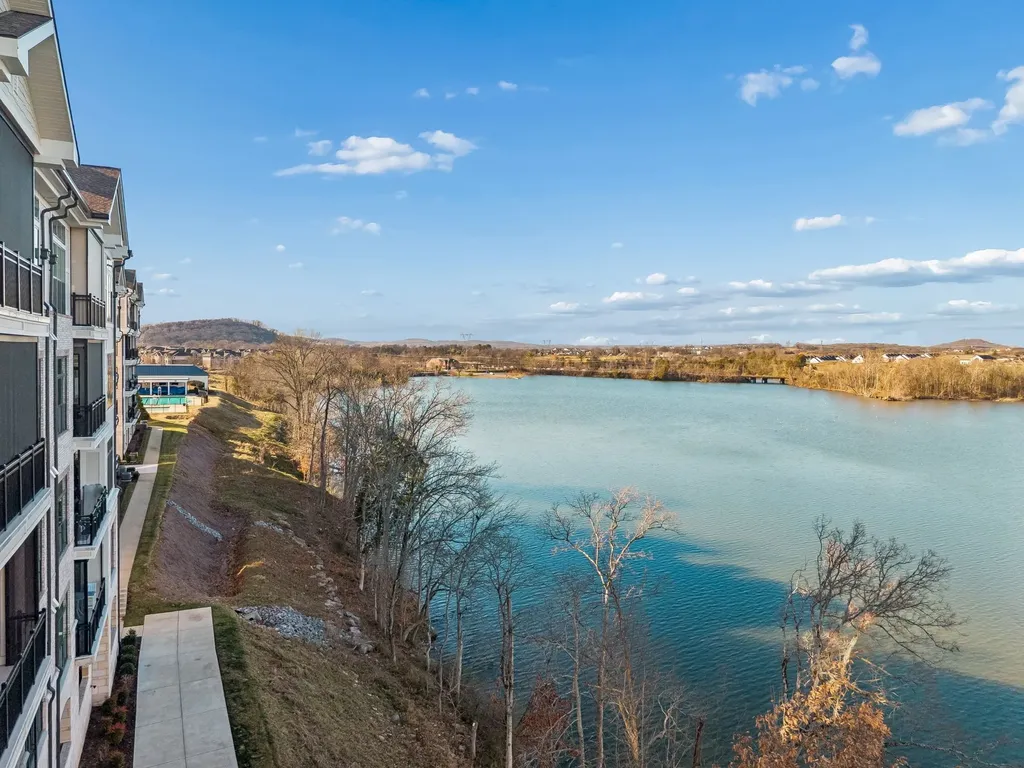 1024 Club View Drive Gallatin TN 37066