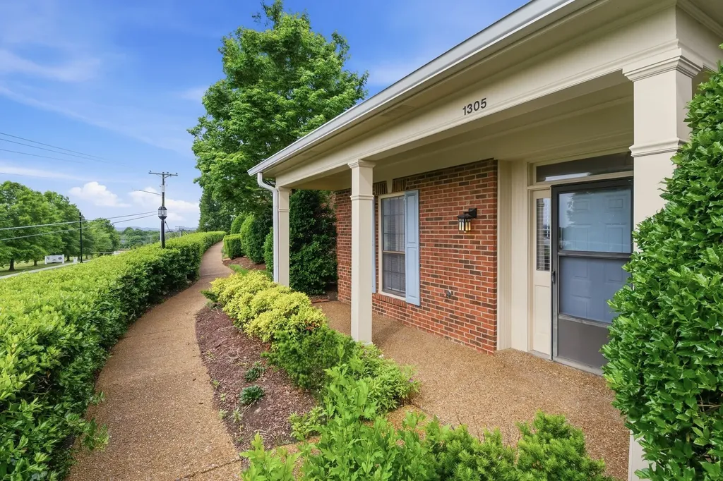 1305 Brentwood Point Brentwood TN 37027