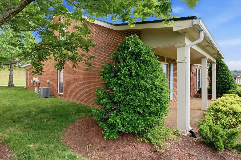 1305 Brentwood Point Brentwood TN 37027