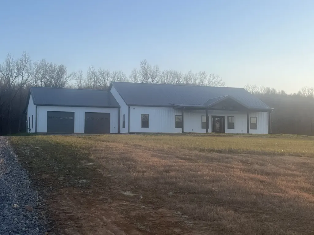 926 Half Acre Road Smithville TN 37166