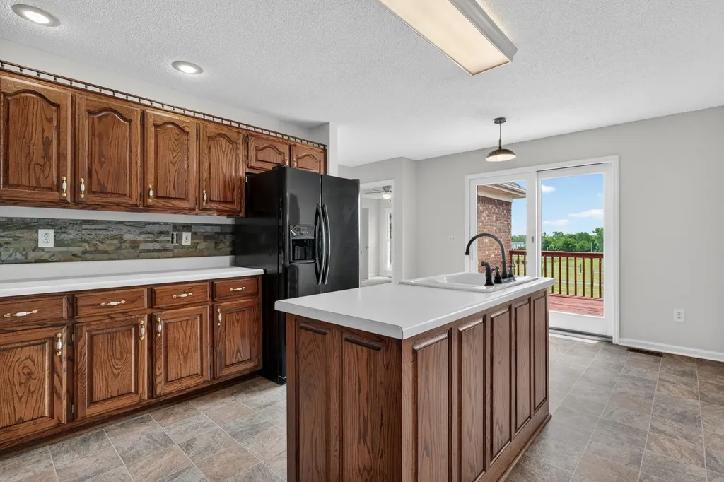 31 Eastridge Road Fayetteville TN 37334