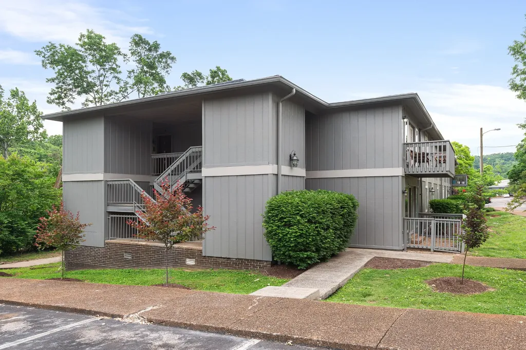 21 Vaughns Gap Road Nashville TN 37205