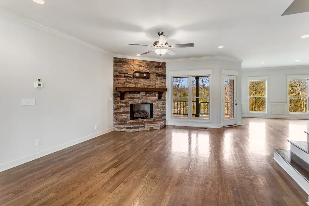 232 Amana Drive Lebanon TN 37087