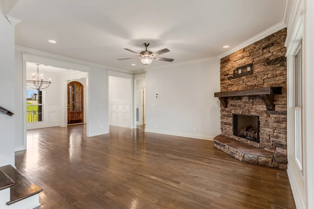 232 Amana Drive Lebanon TN 37087