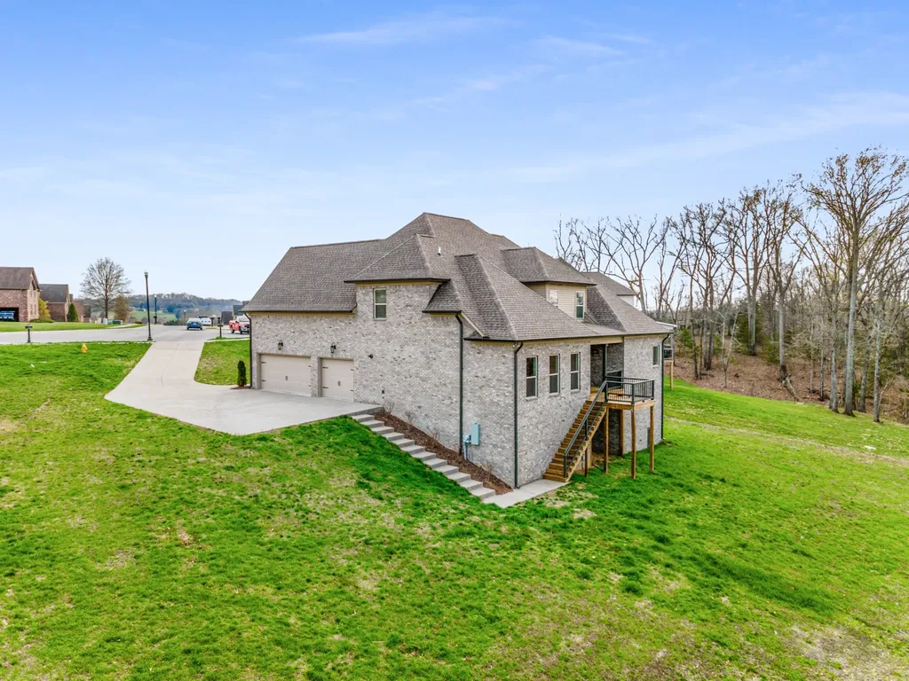 232 Amana Drive Lebanon TN 37087