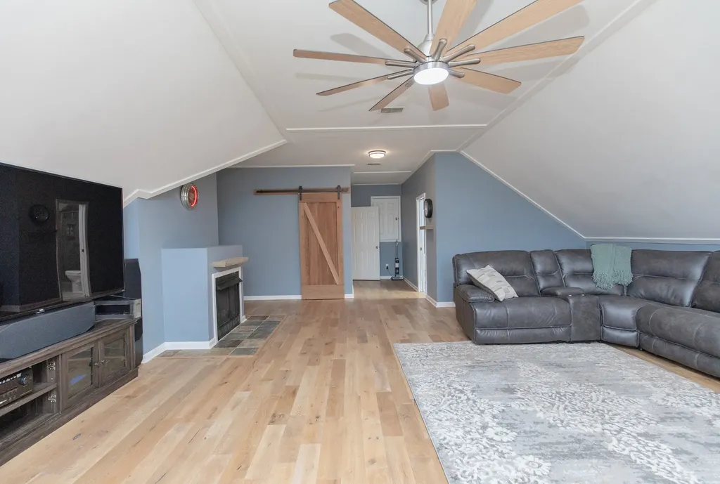 3030 Highway 25w Cottontown TN 37048