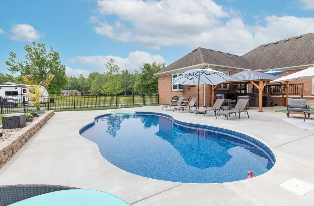 3030 Highway 25w Cottontown TN 37048