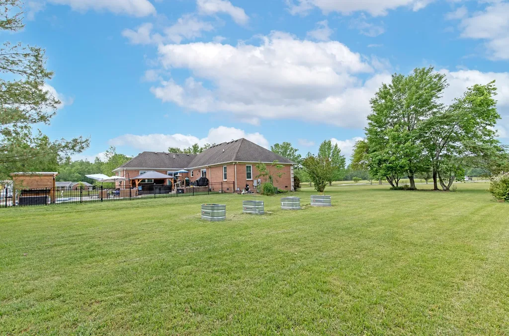 3030 Highway 25w Cottontown TN 37048