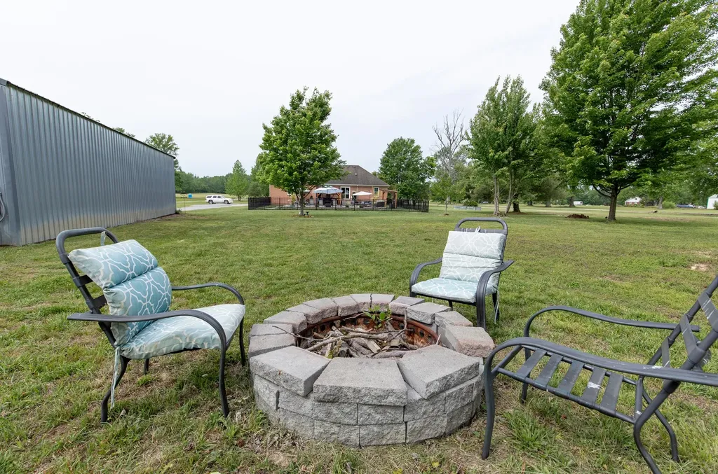 3030 Highway 25w Cottontown TN 37048