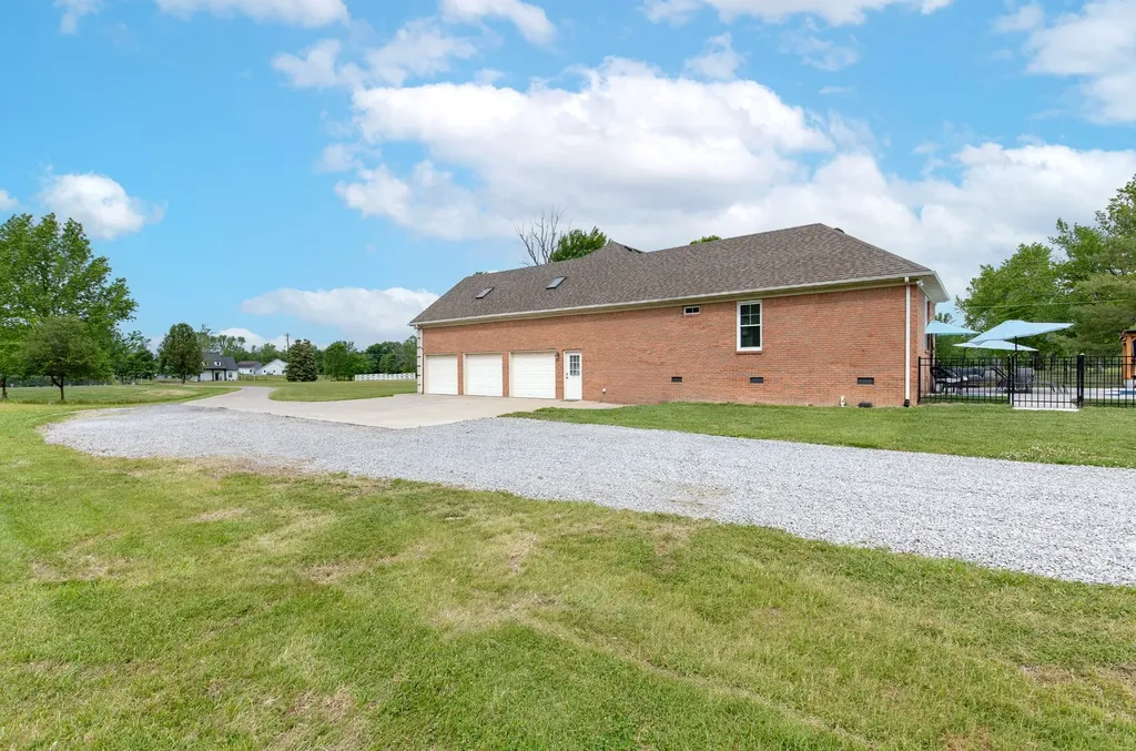 3030 Highway 25w Cottontown TN 37048
