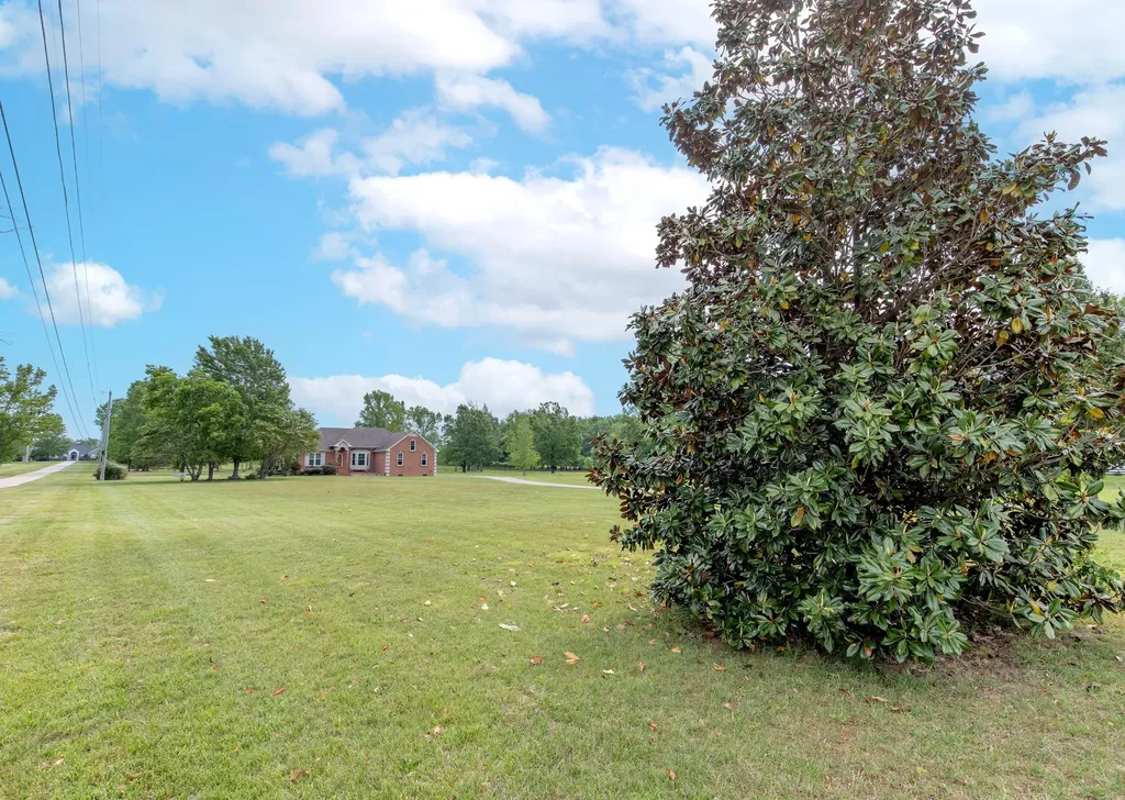 3030 Highway 25w Cottontown TN 37048