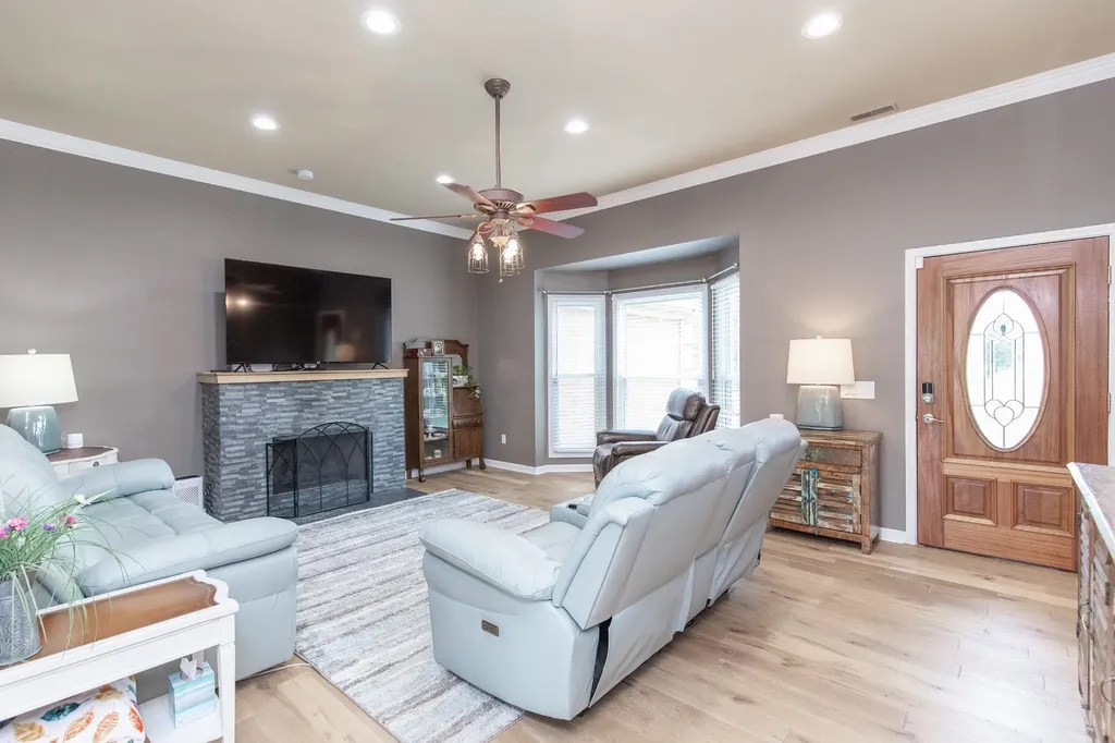 3030 Highway 25w Cottontown TN 37048