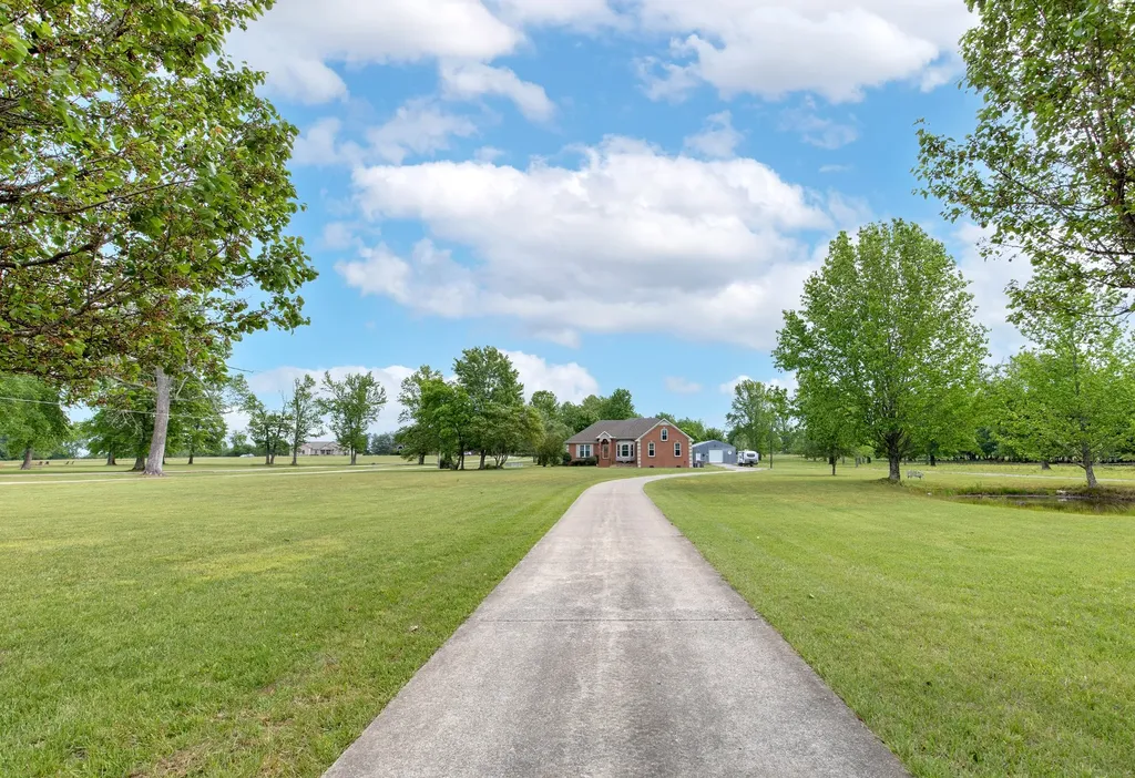 3030 Highway 25w Cottontown TN 37048