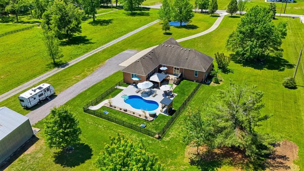 3030 Highway 25w Cottontown TN 37048