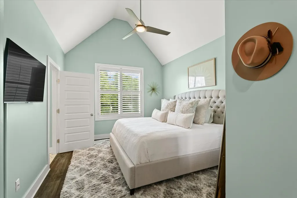 678 James Avenue Nashville TN 37209