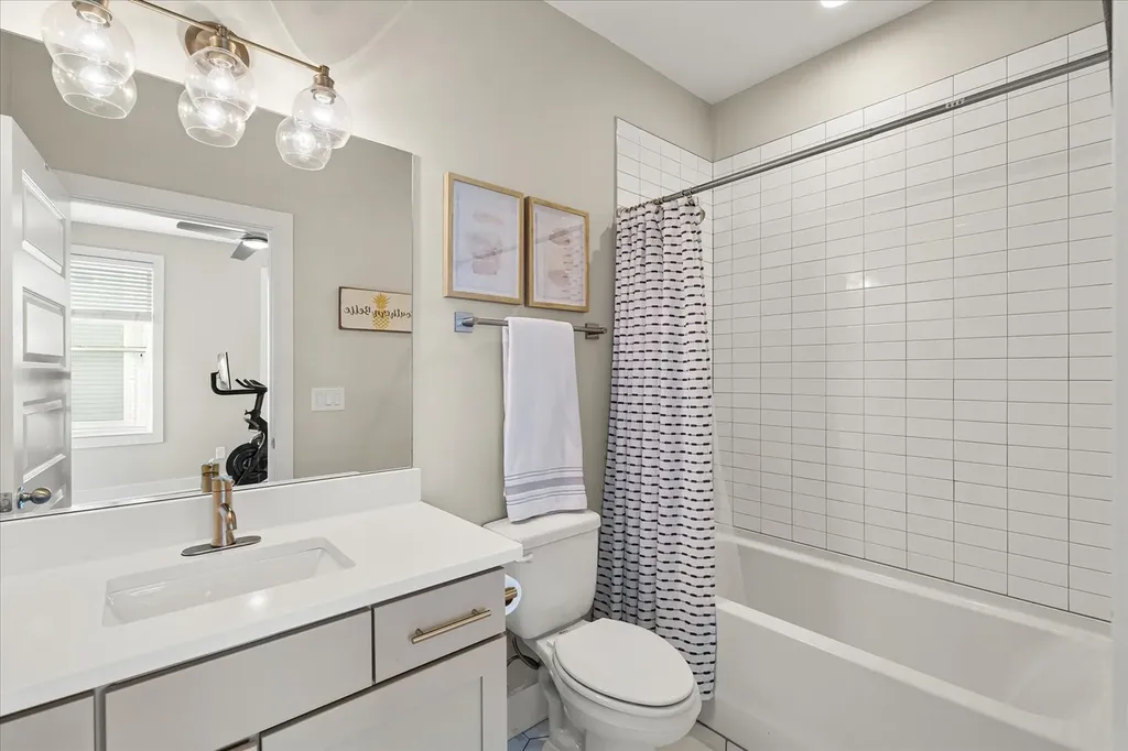 678 James Avenue Nashville TN 37209