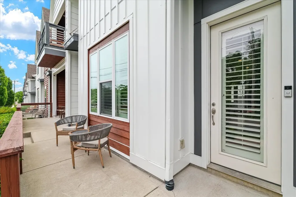 678 James Avenue Nashville TN 37209