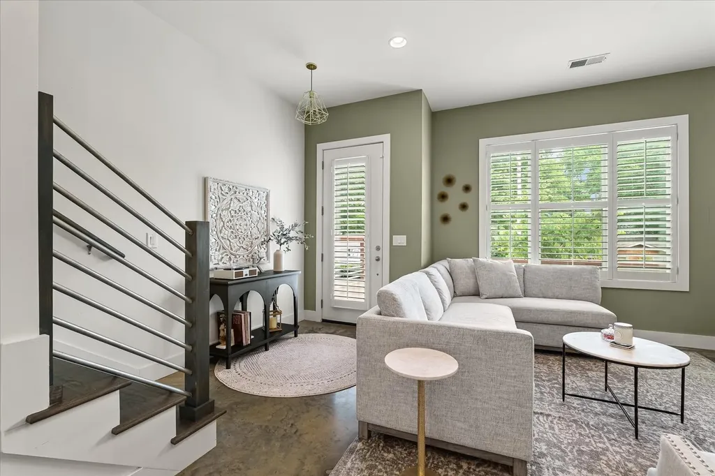 678 James Avenue Nashville TN 37209