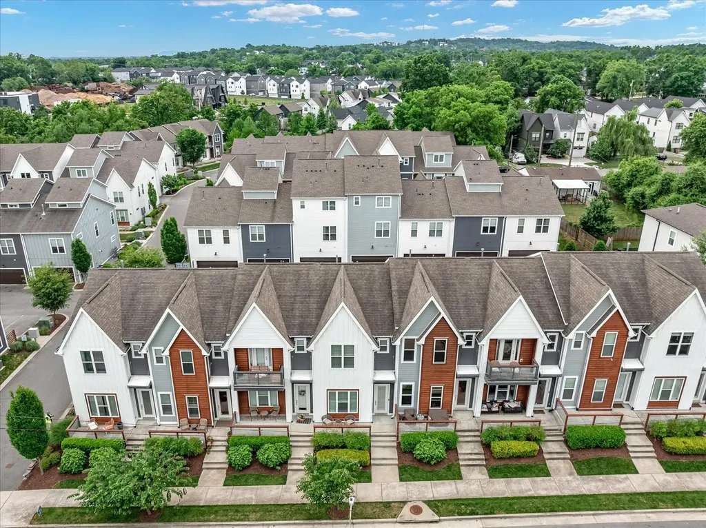 678 James Avenue Nashville TN 37209
