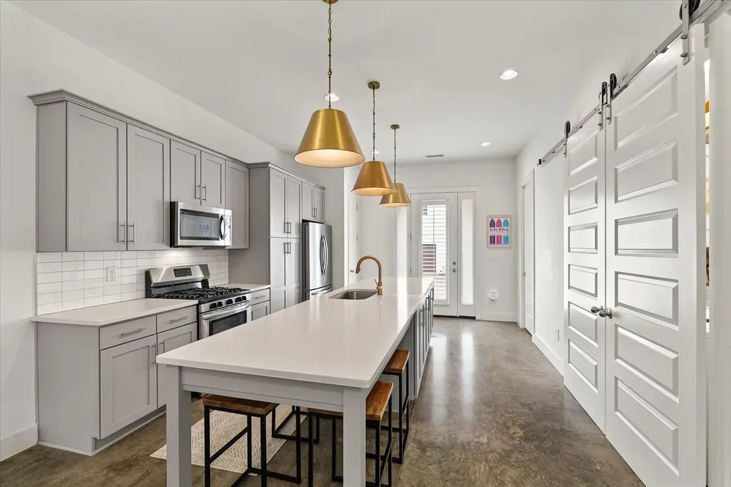 678 James Avenue Nashville TN 37209