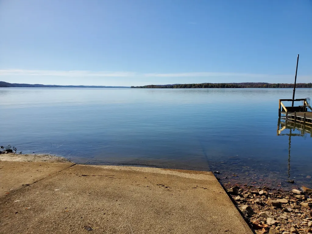 1 Turtle Point Waverly TN 37185