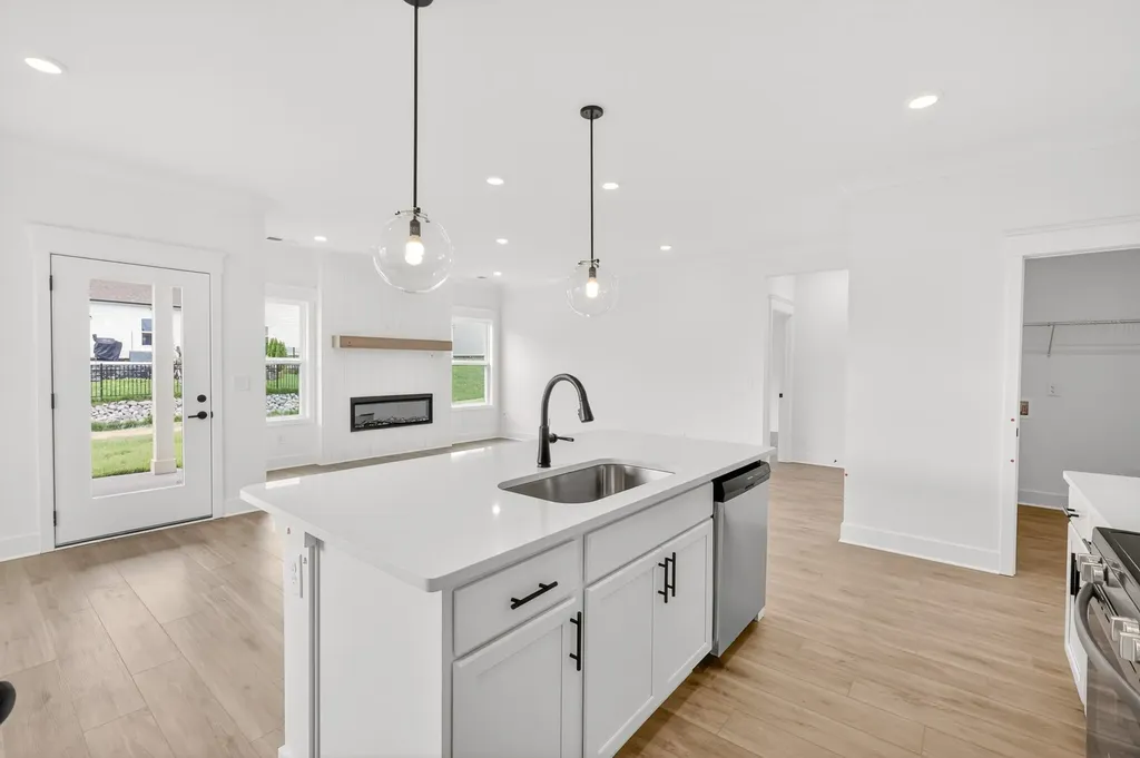 164 Yuma Lane White House TN 37188
