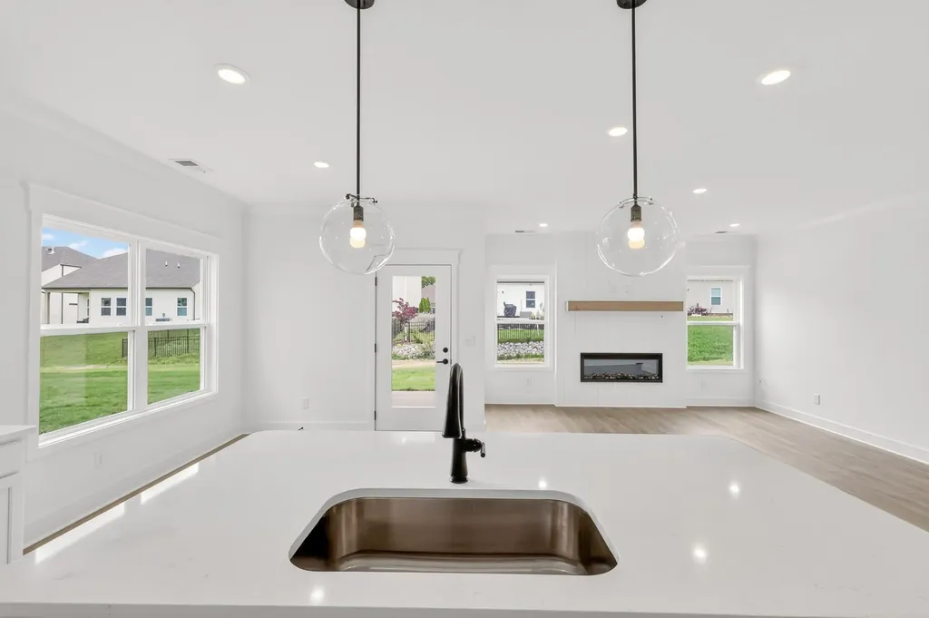 164 Yuma Lane White House TN 37188
