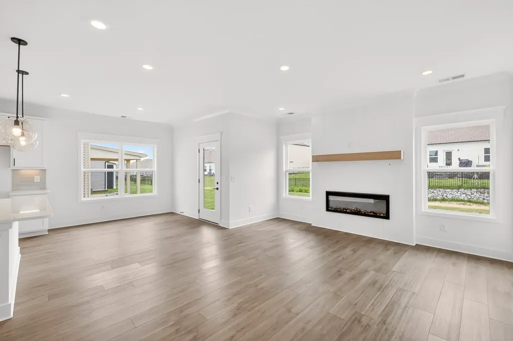 164 Yuma Lane White House TN 37188