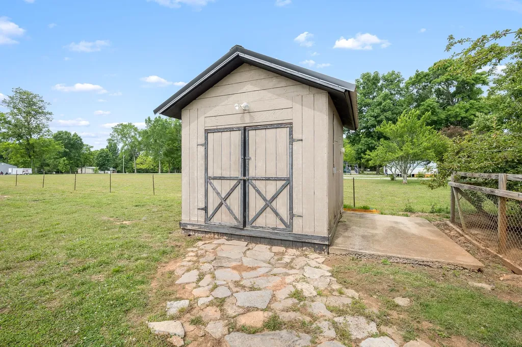 1068 Frank Martin Road Shelbyville TN 37160