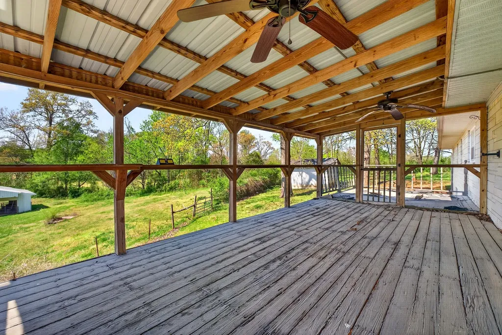 463 Franks Ferry Road Sparta TN 38583