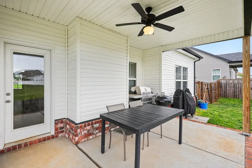 2684 Remington Trace Clarksville TN 37043