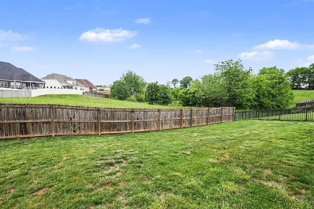 2684 Remington Trace Clarksville TN 37043